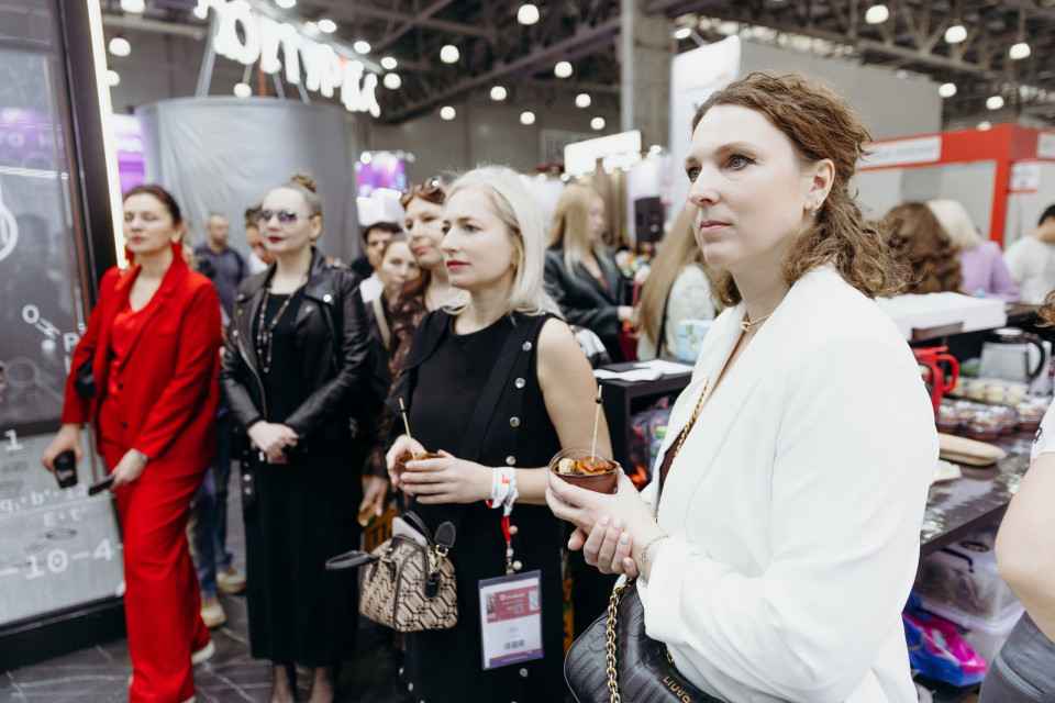 На стендах Corpsun и Kaleva состоялся бизнес-завтрак для дизайнеров интерьеров и архитекторов